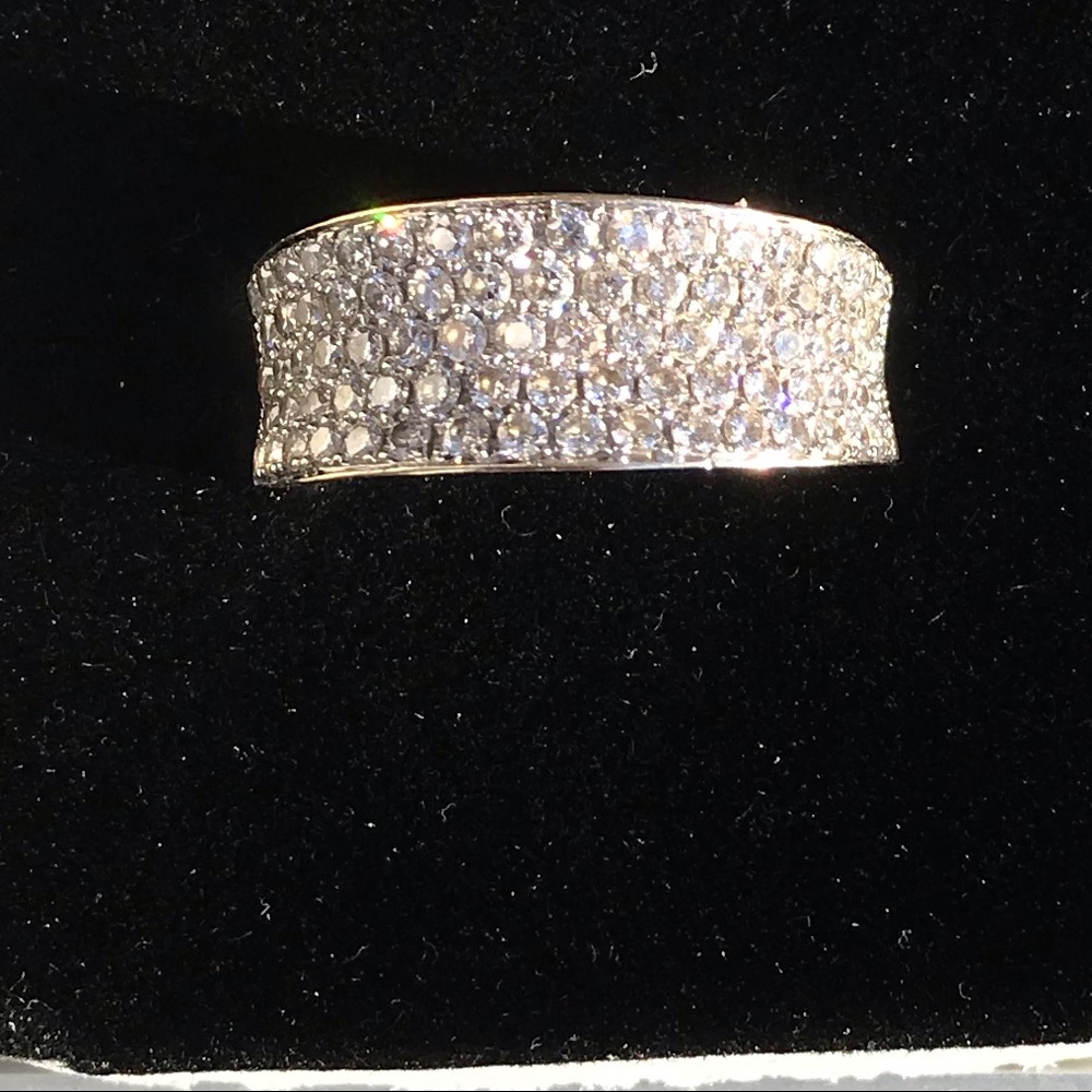Diamond Ring 💍 18k White Gold
